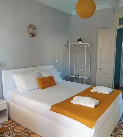Kosta N'tina Case de vacanță